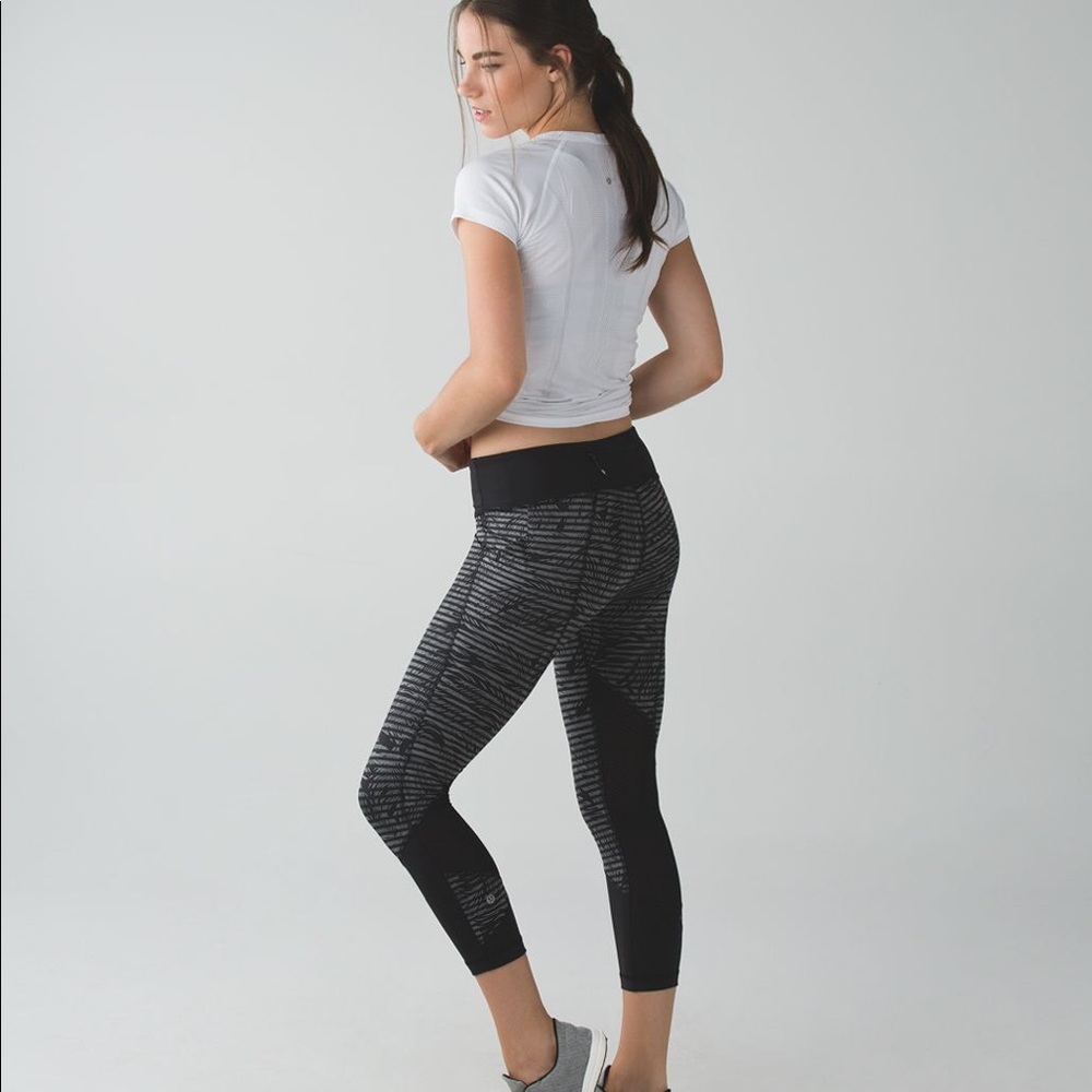 Lululemon Pace Rival Crop Full-On Luxtreme Legging